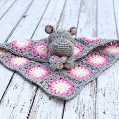 Hazel the Hippo amigurumi pattern by SarahDeeCrochet
