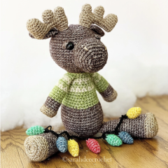 Hoss the Moose amigurumi by SarahDeeCrochet