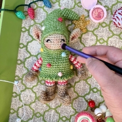 Jingle and Jangle Elves amigurumi pattern by SarahDeeCrochet