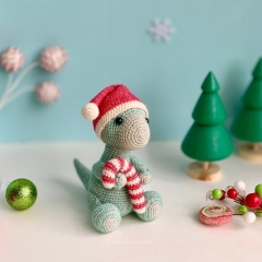 Santasaurus amigurumi pattern by SarahDeeCrochet