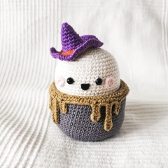 Boo the Ghost in his Cauldron amigurumi pattern by EMI Creations by Chloe