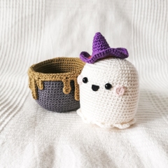 Boo the Ghost in his Cauldron amigurumi by EMI Creations by Chloe