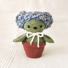 Plant Heads: Heather the Hydrangea amigurumi pattern by EMI Creations by Chloe