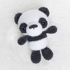 Snuggle Panda Bear amigurumi by AmiAmore