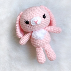 Tulip the Bunny amigurumi pattern by AmiAmore