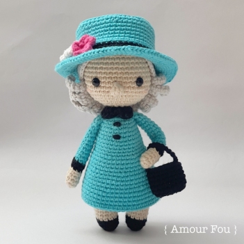 Queen Elizabeth amigurumi pattern by Amour Fou