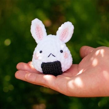 Shiro the Onigiri Bunny amigurumi pattern by yorbashideout