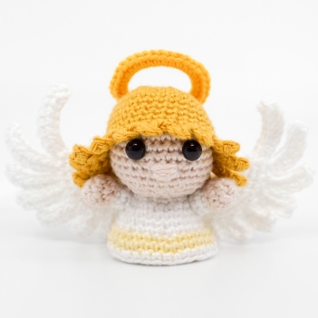 Mini Female Angel amigurumi pattern by Supergurumi