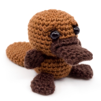 Mini Platypus amigurumi pattern by Supergurumi