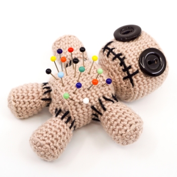 Voodoo Doll Pincushion amigurumi pattern by Supergurumi