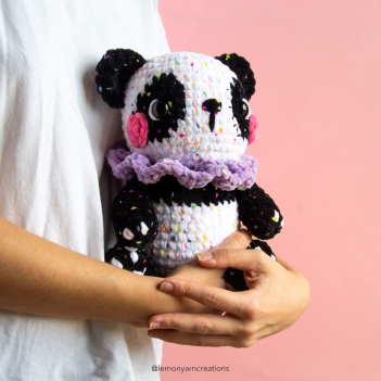 Polly the Panda amigurumi pattern by Lemon Yarn Creations