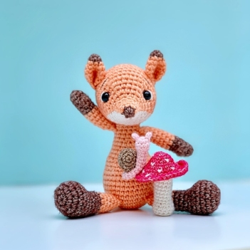 Apricot and Jelly amigurumi pattern by SarahDeeCrochet