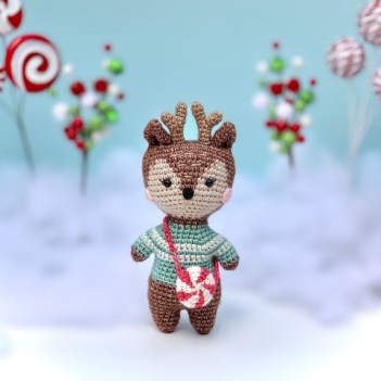 Pepper the Deer amigurumi pattern by SarahDeeCrochet