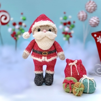 Santa Claus amigurumi pattern by SarahDeeCrochet