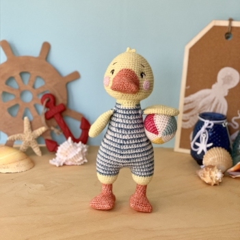 Webster the Duck amigurumi pattern by SarahDeeCrochet