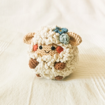 Easter Friends: Tulip the Sheep amigurumi pattern by EMI Creations by Chloe