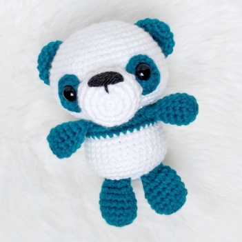 Snuggle Panda Bear amigurumi pattern by AmiAmore