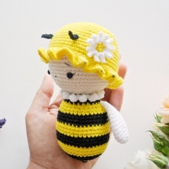 Crochet Lady Bee amigurumi pattern by RNata