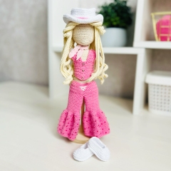 Barbie outfit amigurumi pattern by Fluffy Tummy