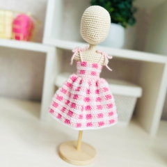 Barbie outfit amigurumi by Fluffy Tummy
