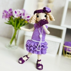 Miss 1920s amigurumi by Fluffy Tummy