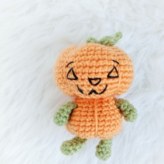 Pumpkin Kid amigurumi pattern by AmiAmore