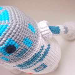 R2D2 Star Wars - Crochet Pattern amigurumi by Los sospechosos