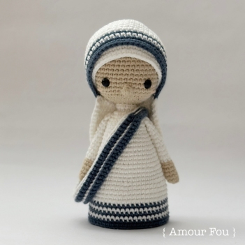 Mother Teresa amigurumi pattern by Amour Fou