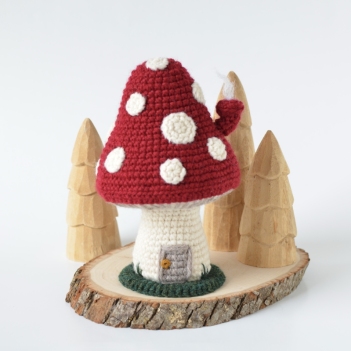 Mushroom House amigurumi pattern by Elisas Crochet