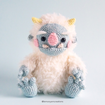 Lumi the Yeti amigurumi pattern by Lemon Yarn Creations