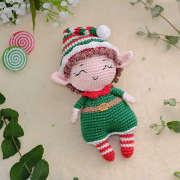 Elliot the Christmas Elf amigurumi pattern by LaCigogne