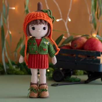 Autumn Doll 