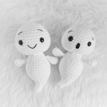 Baby Boo Ghost amigurumi pattern by AmiAmore