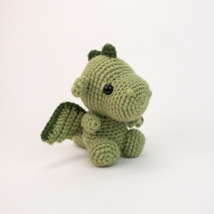 Desmond the Dragon amigurumi by Theresas Crochet Shop