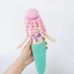 Mindy the Mermaid Doll amigurumi by Bunnies and Yarn