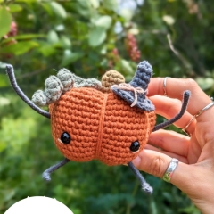 Josephine the pumpkin - Halloween amigurumi by Cosmos.crochet.qc
