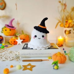 Boooooo! Halloween Ghost amigurumi pattern by LePompon