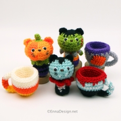 Halloween Cat in a Mug amigurumi pattern by Emi Kanesada (Enna Design)