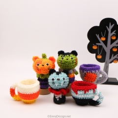 Halloween Cat in a Mug amigurumi by Emi Kanesada (Enna Design)