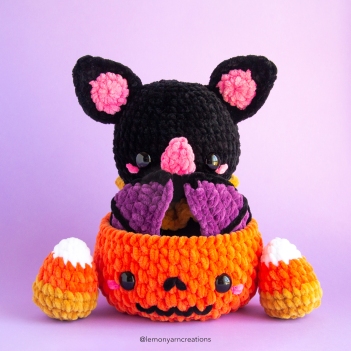 Buffy the Bat amigurumi pattern by Lemon Yarn Creations