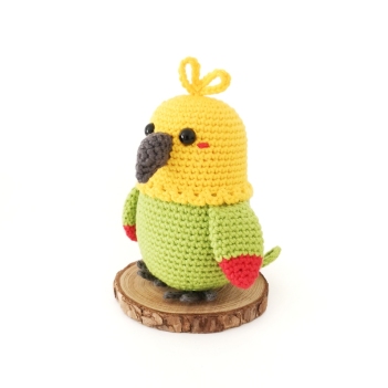 Pip the Parrot amigurumi pattern by Stitch by Fay