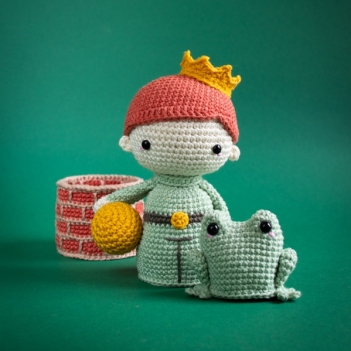 The Frog Prince - Matryoshka Toy amigurumi pattern by Lalylala