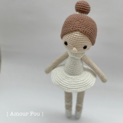 Paloma, the ballerina amigurumi pattern by Amour Fou