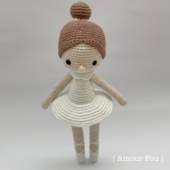 Paloma, the ballerina amigurumi by Amour Fou
