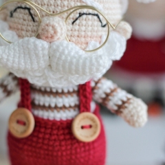 Santa Claus amigurumi by Crocheniacs