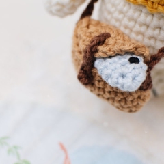 Bruno the polar bear amigurumi pattern by Octopus Crochet