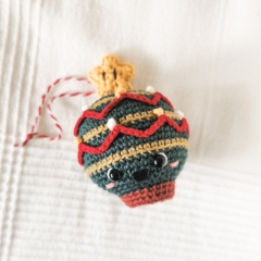 Christmas Tree Bauble amigurumi pattern by EMI Creations by Chloe