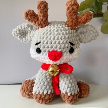 Sprout the reindeer amigurumi pattern by Sweet Fluffy Stitches