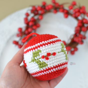 Christmas Ornament amigurumi pattern by Elisas Crochet