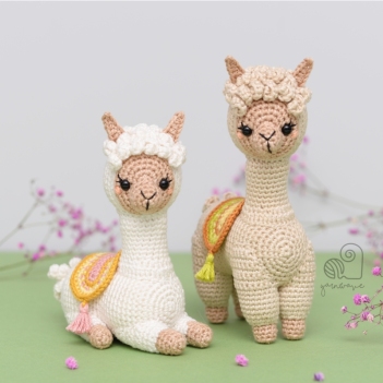 Al the Alpaca amigurumi pattern by YarnWave